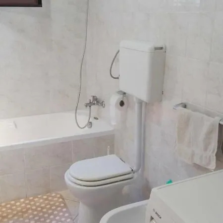 Coluccia, Apartment *